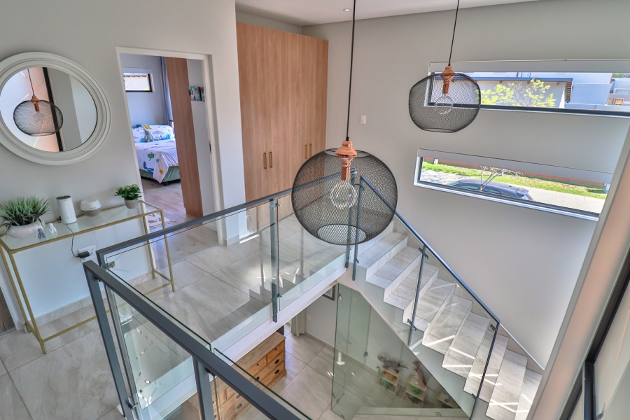 4 Bedroom Property for Sale in Carlswald Estate Gauteng