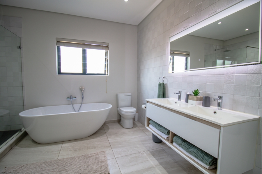 4 Bedroom Property for Sale in Carlswald Estate Gauteng