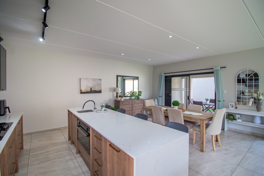 4 Bedroom Property for Sale in Carlswald Estate Gauteng