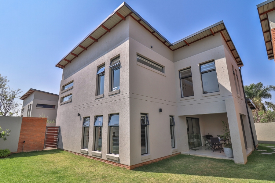 4 Bedroom Property for Sale in Carlswald Estate Gauteng