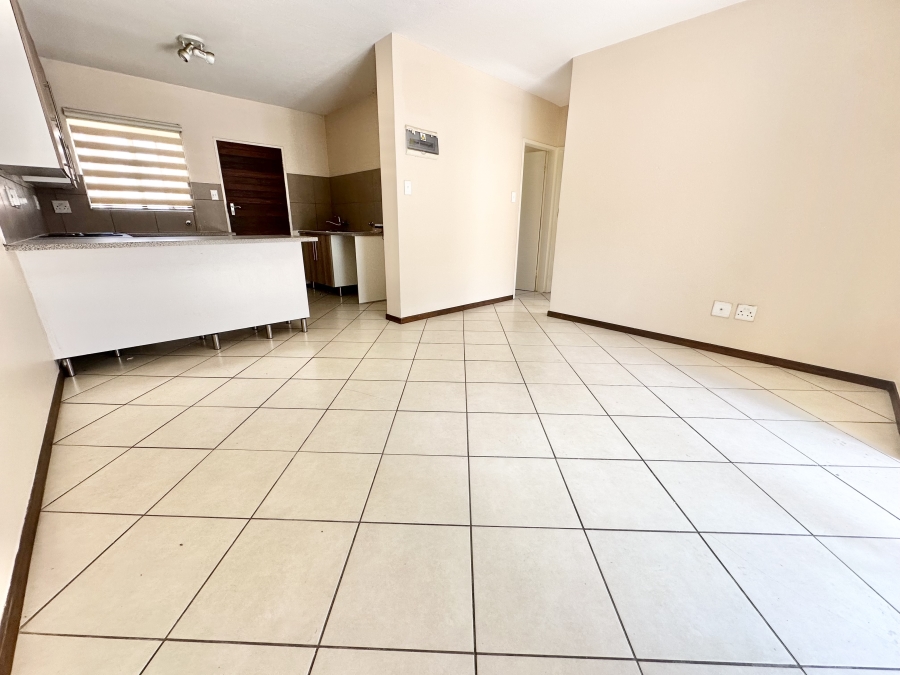 2 Bedroom Property for Sale in Monavoni Gauteng
