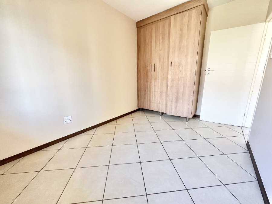 2 Bedroom Property for Sale in Monavoni Gauteng