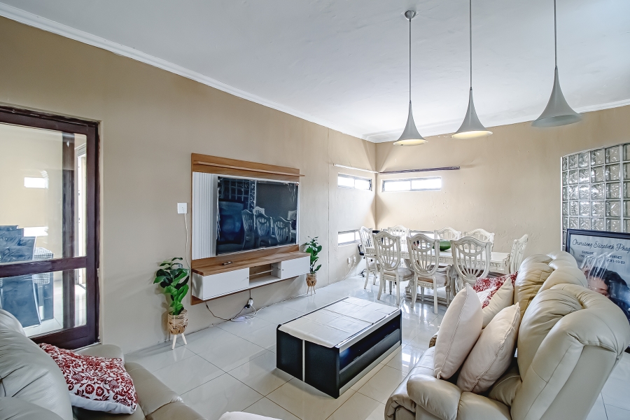 4 Bedroom Property for Sale in Amandasig Gauteng