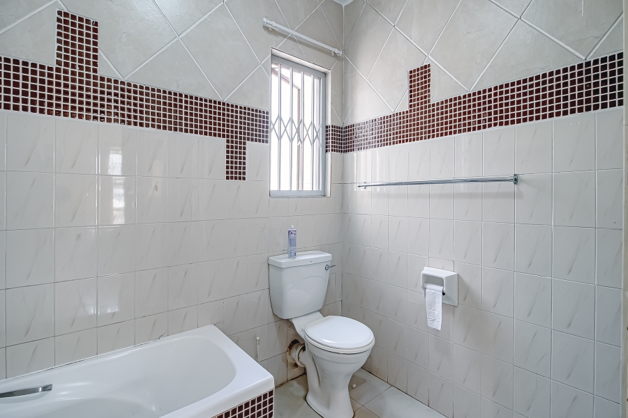 4 Bedroom Property for Sale in Amandasig Gauteng