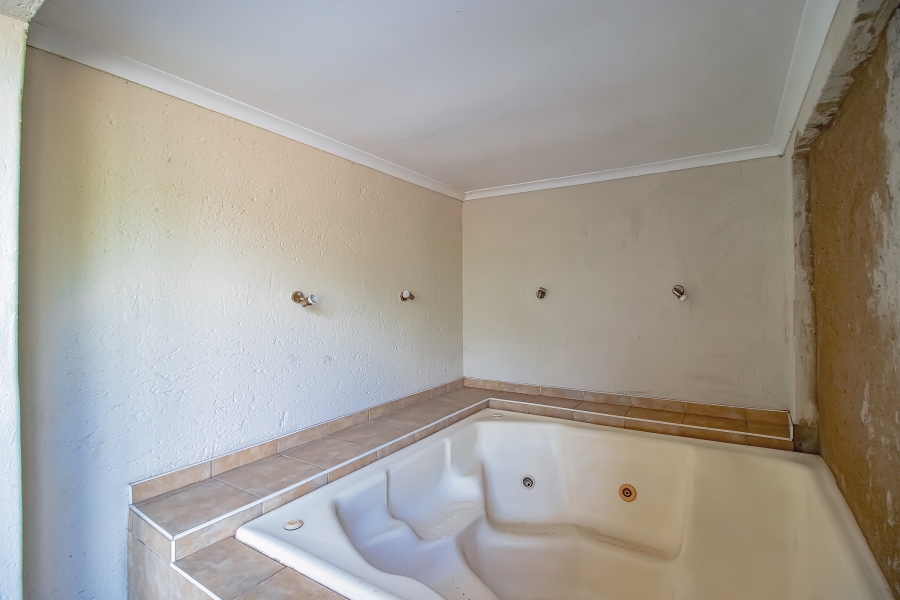 4 Bedroom Property for Sale in Amandasig Gauteng