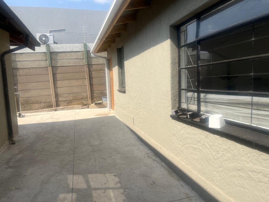 1 Bedroom Property for Sale in Edendale Gauteng