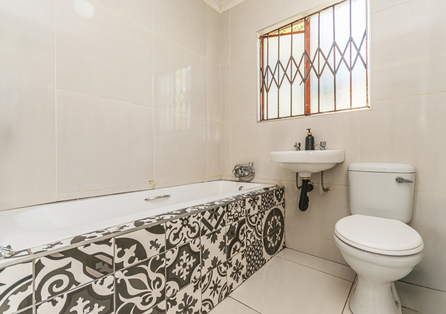 2 Bedroom Property for Sale in Cosmo City Gauteng
