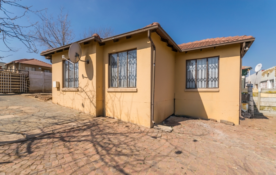 2 Bedroom Property for Sale in Cosmo City Gauteng