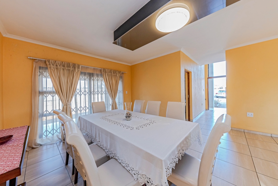 4 Bedroom Property for Sale in Lanseria Gauteng
