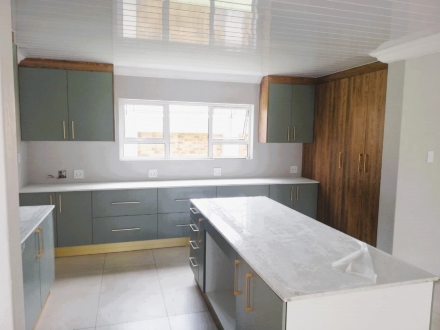 4 Bedroom Property for Sale in Beyers Park Gauteng