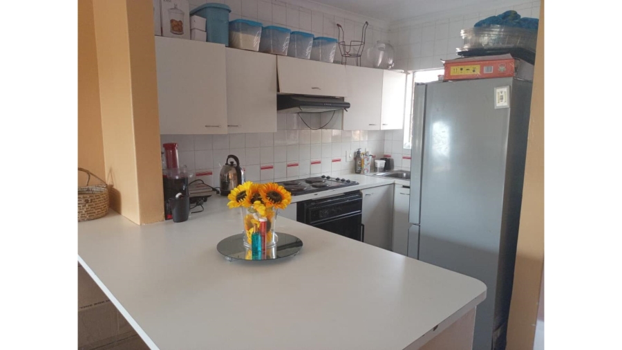 2 Bedroom Property for Sale in Buccleuch Gauteng