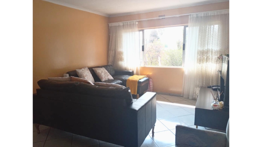2 Bedroom Property for Sale in Buccleuch Gauteng