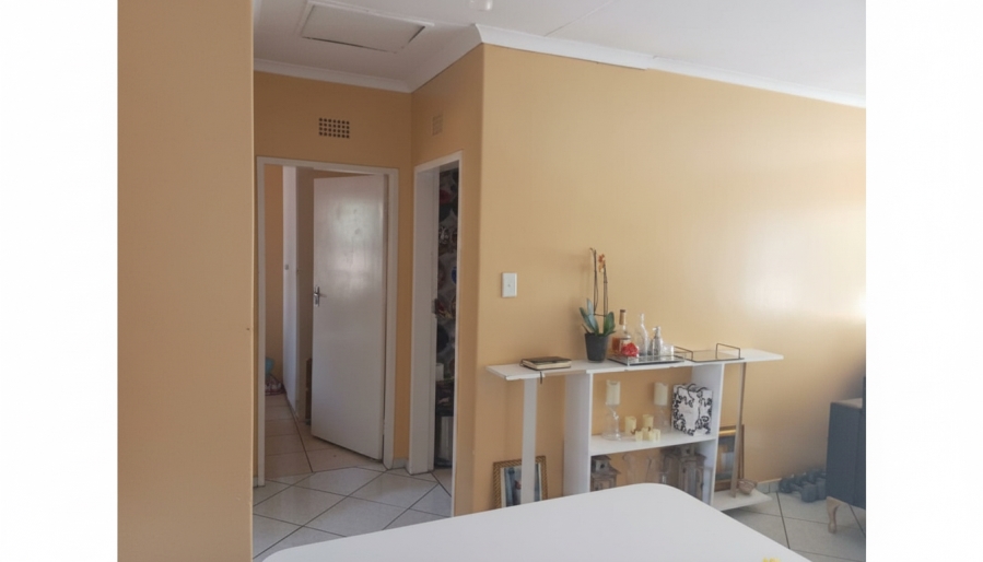 2 Bedroom Property for Sale in Buccleuch Gauteng