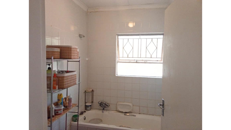 2 Bedroom Property for Sale in Buccleuch Gauteng