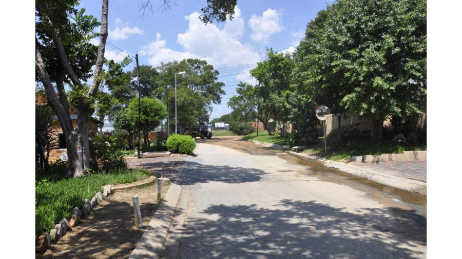 2 Bedroom Property for Sale in Buccleuch Gauteng