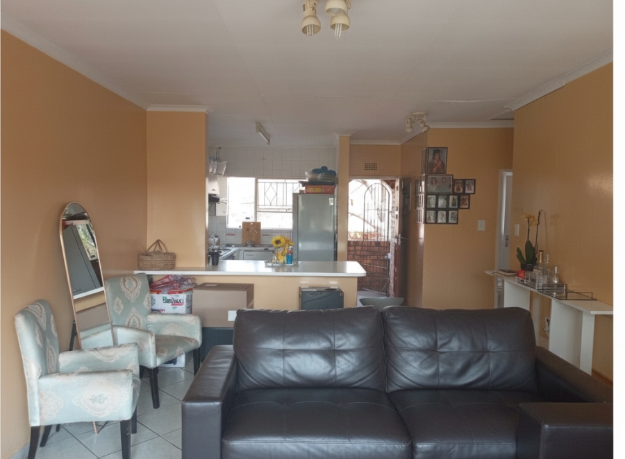 2 Bedroom Property for Sale in Buccleuch Gauteng