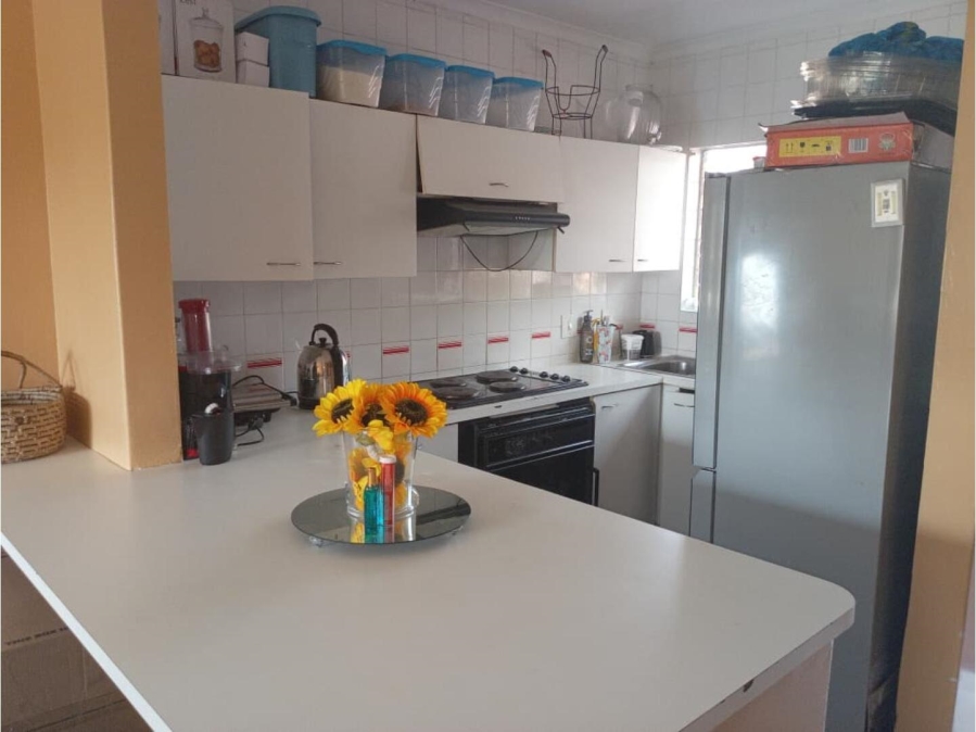 2 Bedroom Property for Sale in Buccleuch Gauteng