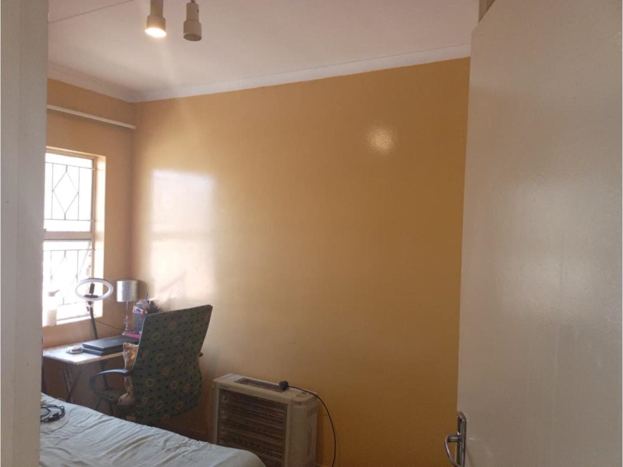 2 Bedroom Property for Sale in Buccleuch Gauteng