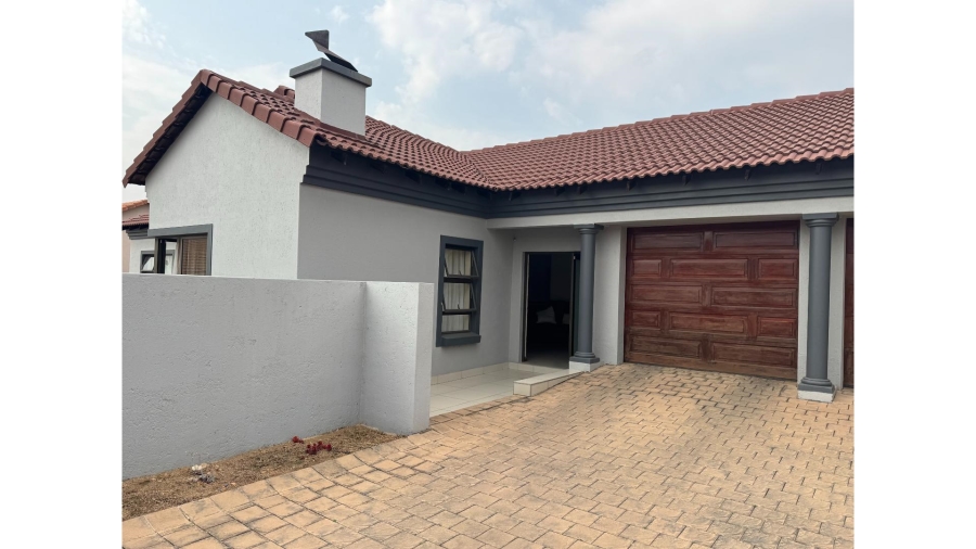 3 Bedroom Property for Sale in Thatchfield Hills Gauteng