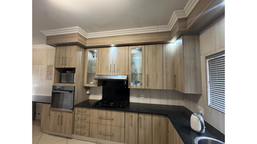 3 Bedroom Property for Sale in Thatchfield Hills Gauteng