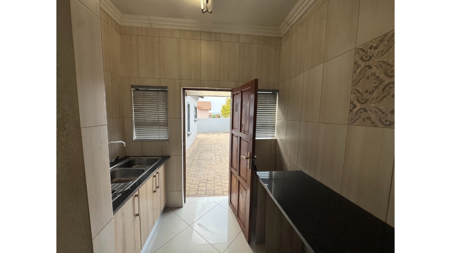 3 Bedroom Property for Sale in Thatchfield Hills Gauteng