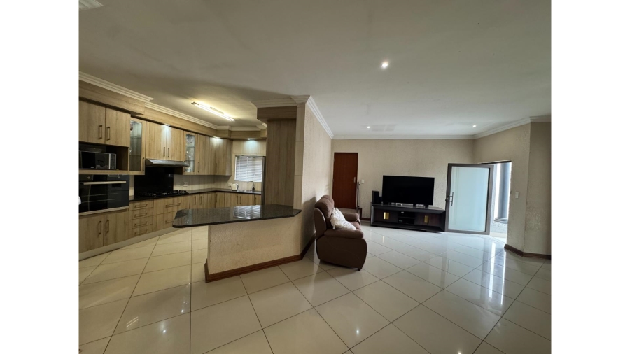 3 Bedroom Property for Sale in Thatchfield Hills Gauteng