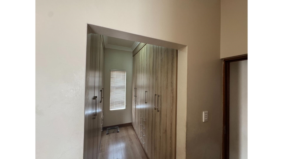 3 Bedroom Property for Sale in Thatchfield Hills Gauteng