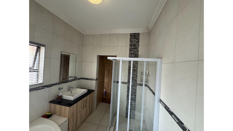 3 Bedroom Property for Sale in Thatchfield Hills Gauteng