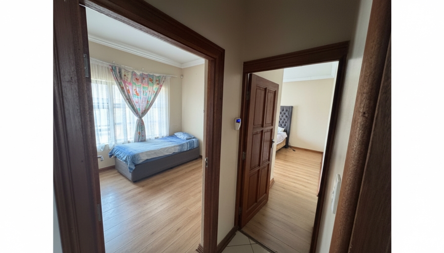 3 Bedroom Property for Sale in Thatchfield Hills Gauteng