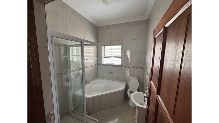 3 Bedroom Property for Sale in Thatchfield Hills Gauteng