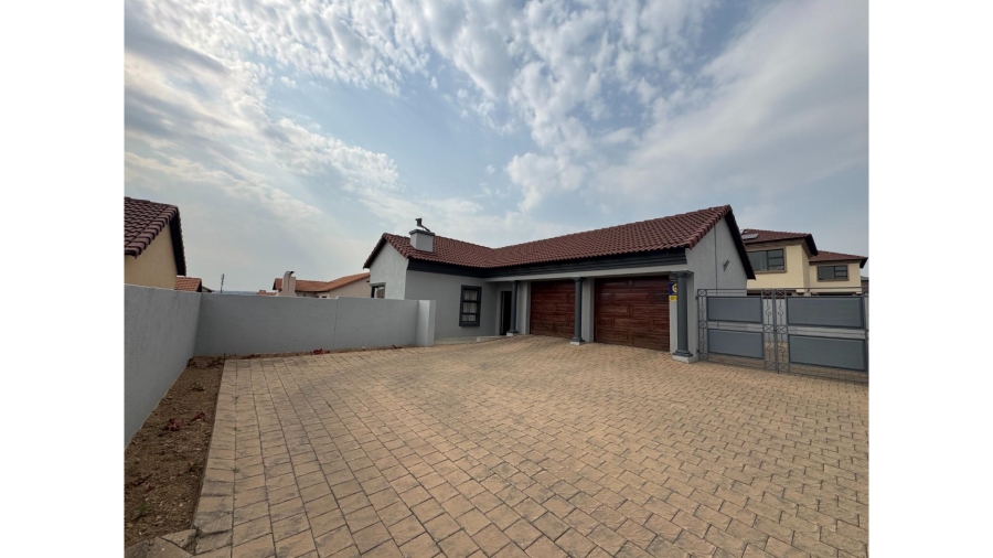 3 Bedroom Property for Sale in Thatchfield Hills Gauteng