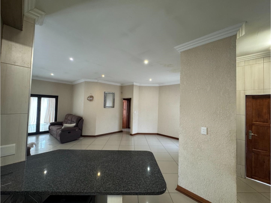 3 Bedroom Property for Sale in Thatchfield Hills Gauteng