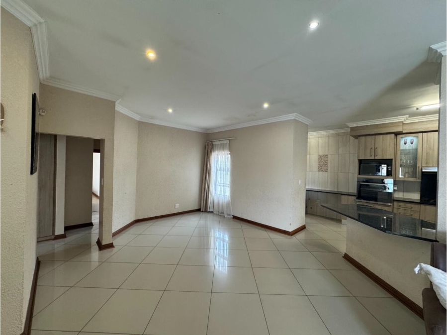 3 Bedroom Property for Sale in Thatchfield Hills Gauteng