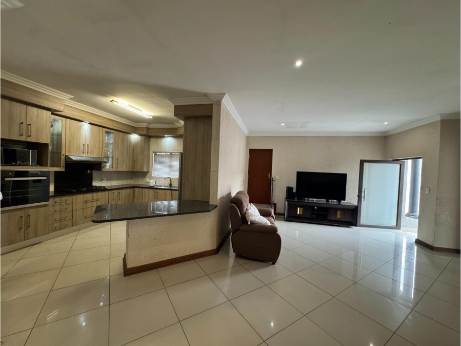 3 Bedroom Property for Sale in Thatchfield Hills Gauteng