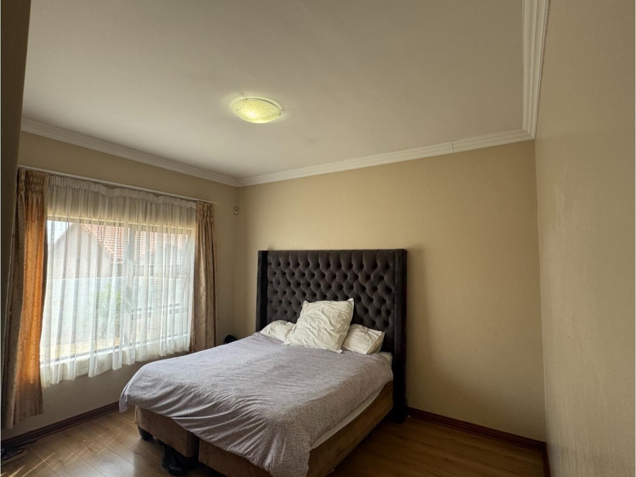 3 Bedroom Property for Sale in Thatchfield Hills Gauteng
