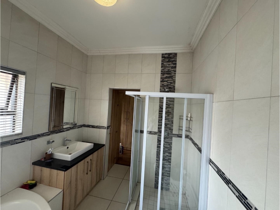 3 Bedroom Property for Sale in Thatchfield Hills Gauteng