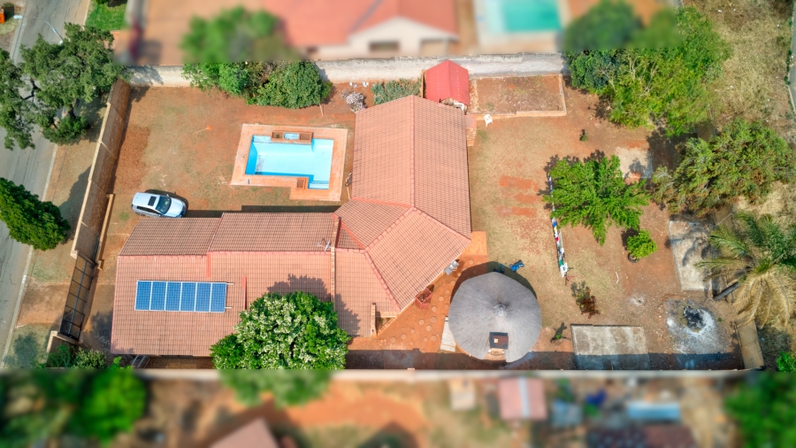 6 Bedroom Property for Sale in Strubensvallei Gauteng