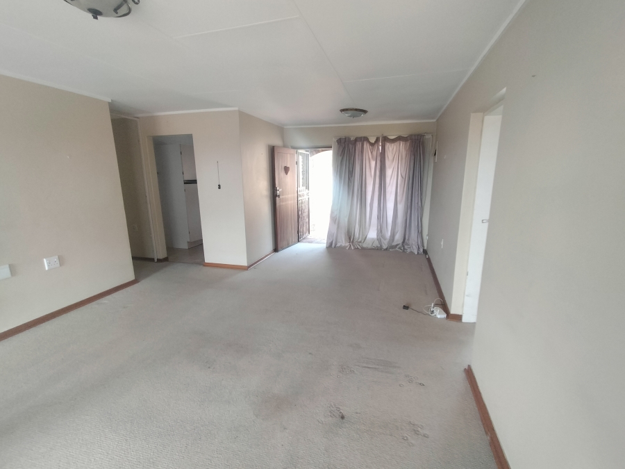 2 Bedroom Property for Sale in Amandasig Gauteng
