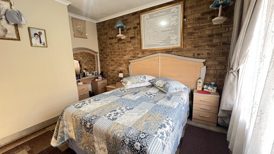 2 Bedroom Property for Sale in Quellerie Park Gauteng