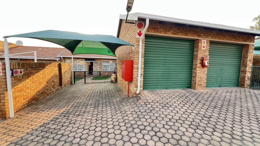 2 Bedroom Property for Sale in Quellerie Park Gauteng
