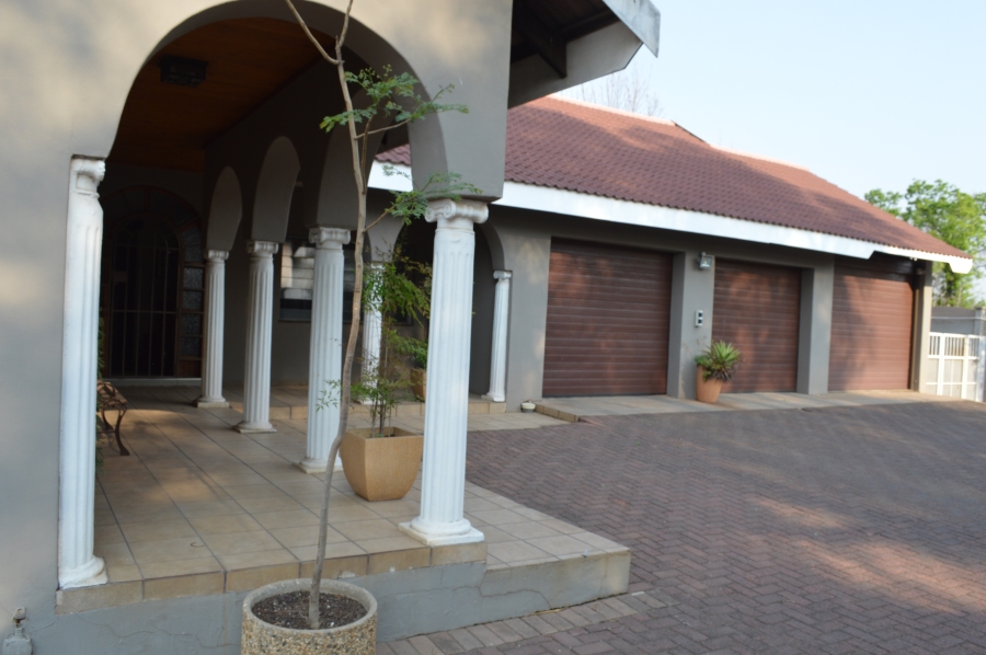 5 Bedroom Property for Sale in Three Rivers East Gauteng