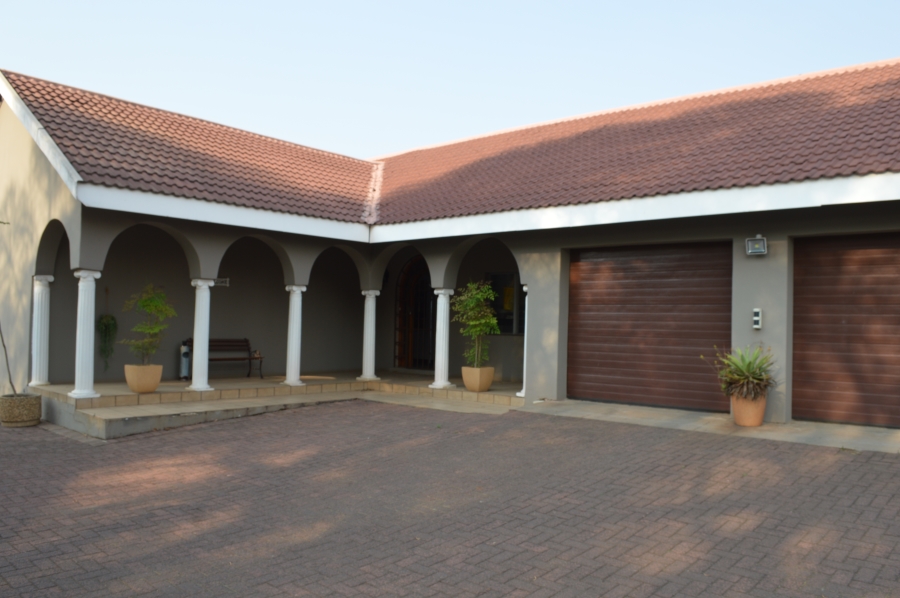 5 Bedroom Property for Sale in Three Rivers East Gauteng
