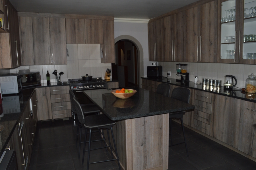 5 Bedroom Property for Sale in Three Rivers East Gauteng