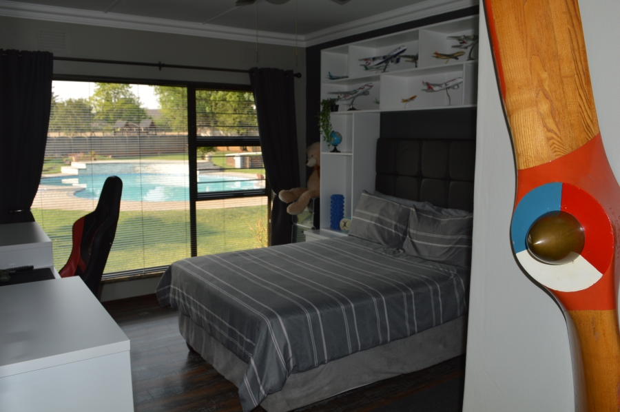5 Bedroom Property for Sale in Three Rivers East Gauteng
