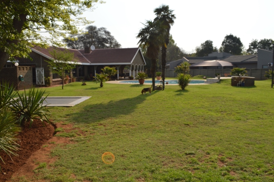 5 Bedroom Property for Sale in Three Rivers East Gauteng