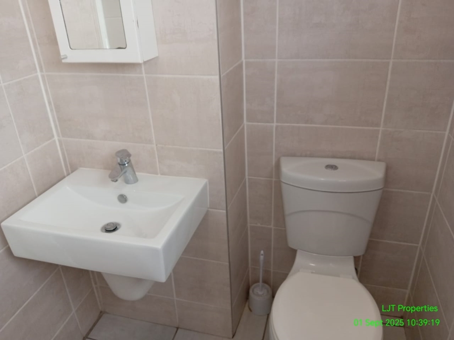 To Let 1 Bedroom Property for Rent in Witfield Gauteng