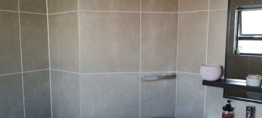2 Bedroom Property for Sale in Greenstone Hill Gauteng