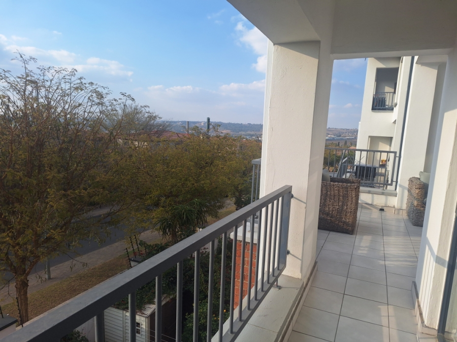 2 Bedroom Property for Sale in Greenstone Hill Gauteng