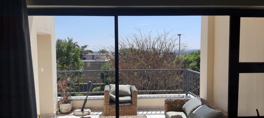2 Bedroom Property for Sale in Greenstone Hill Gauteng