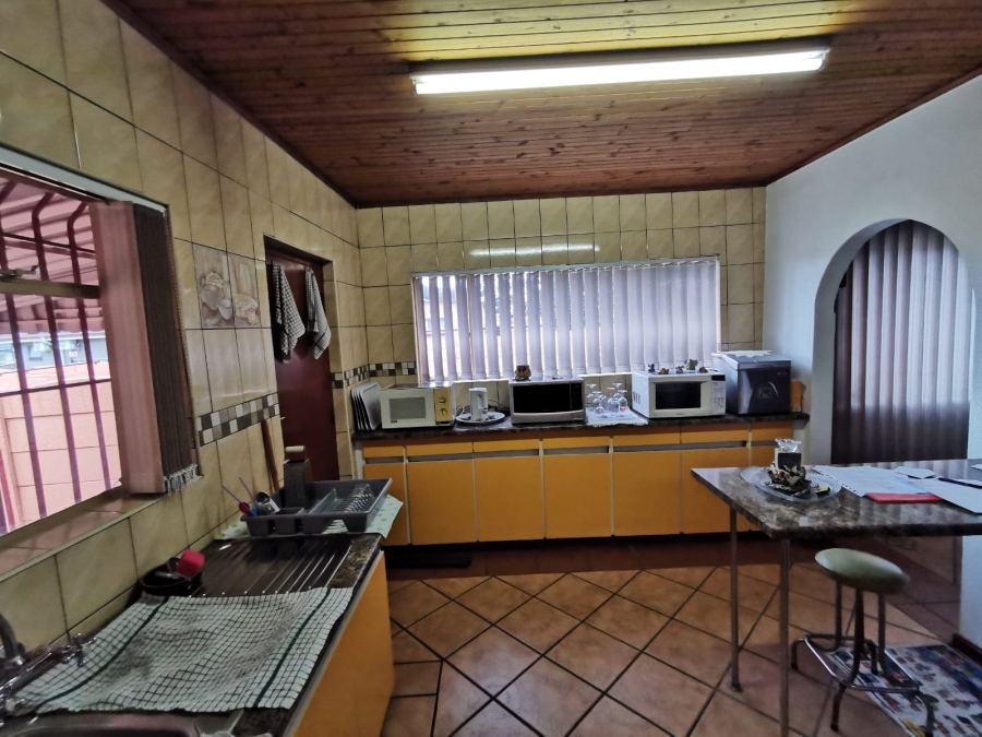 4 Bedroom Property for Sale in Verwoerdpark Gauteng